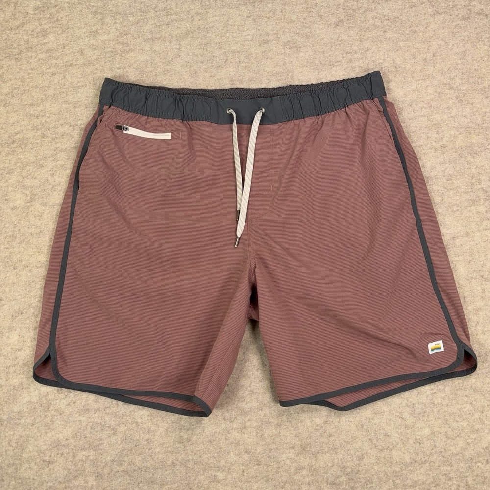 Vuori Banks Shorts Mens XXL 7" Inseam Red Striped Performance Swim Athletic V330